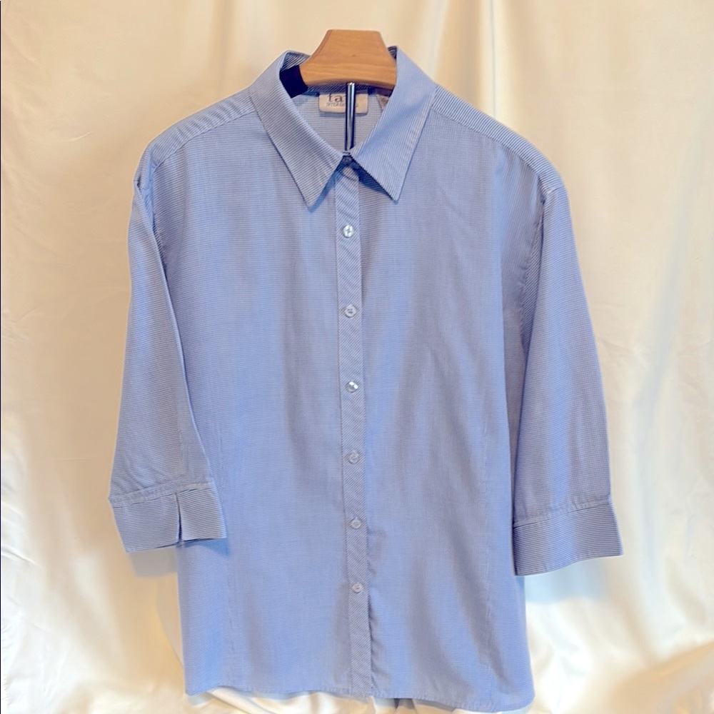 Tabi International Women’s Blue 3/4-Sleeve Dress Shirt